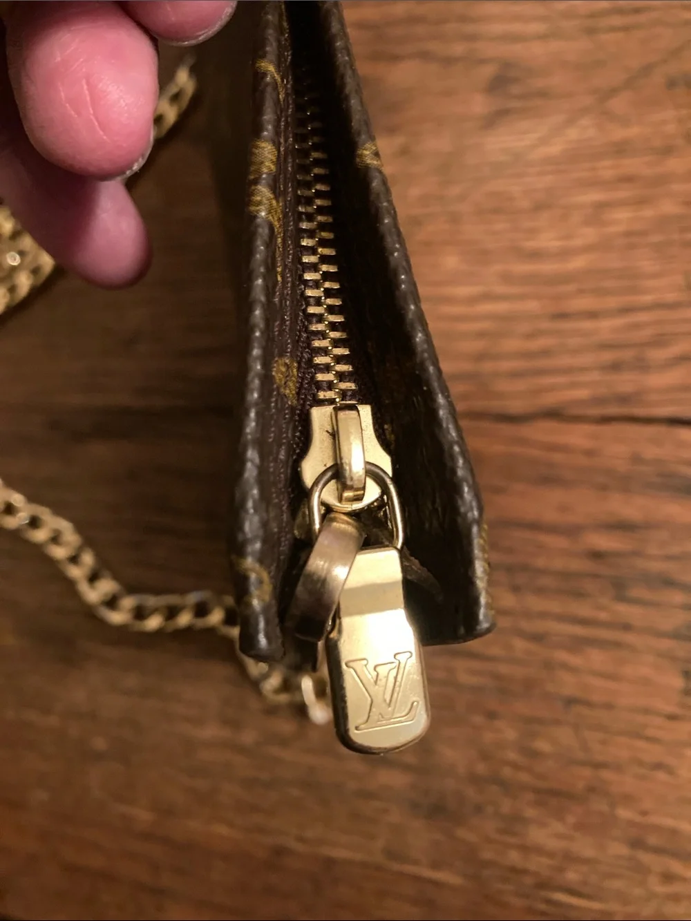 Louis Vuitton Monogram Bucket PM Pouch/Pochette w/Chain Strap